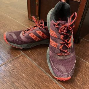 Brooks Cascadia hiking/ trail running shoe